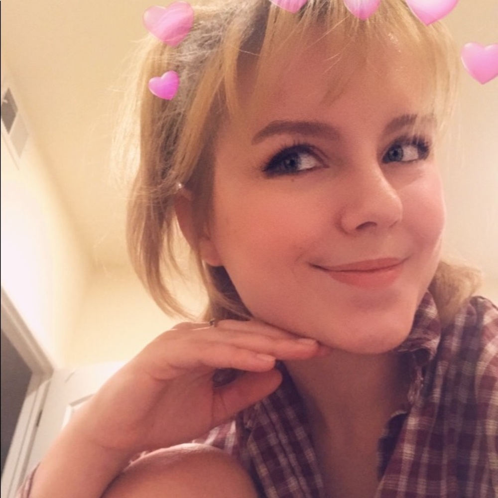 Meet your Posher, Emma
